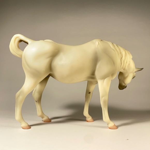 Arabian Mare and Foal | Breyer - Picture 5 of 11